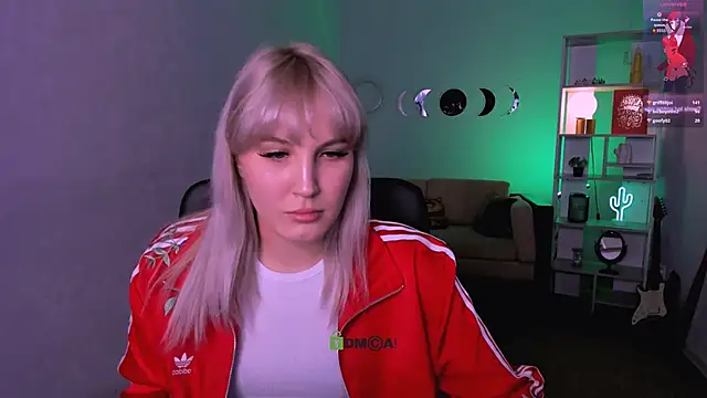 Snapshot of marta_smith chatting on 12-15-25, 10:30 marta smith online show from 12-15-25, 10:30