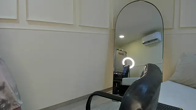 CharlotteBrownn  online show from 09-12-25, 01:06