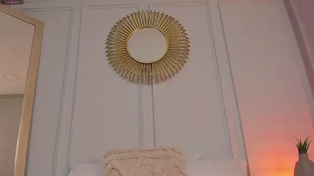 CharlotteBrownn  online show from 05-15-26, 11:01