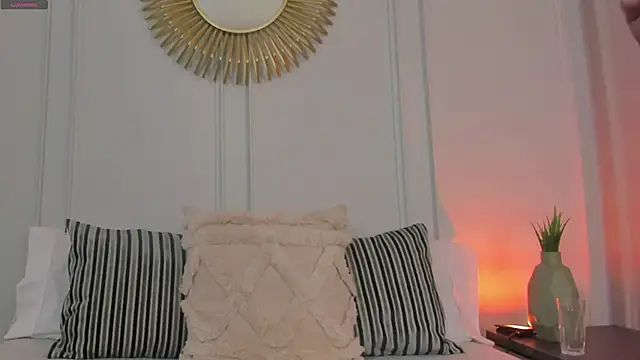 CharlotteBrownn  online show from 05-22-26, 11:43