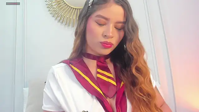 CharlotteBrownn  online show from 06-17-26, 02:25