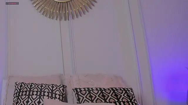 CharlotteBrownn  online show from 06-29-26, 11:16