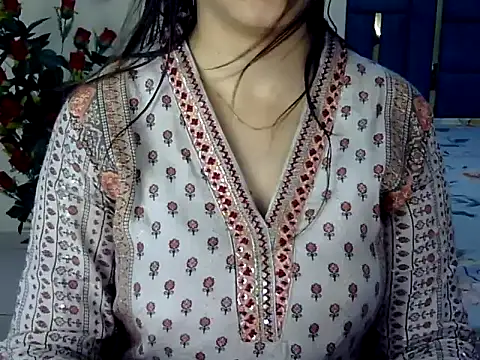 Rumi cute online show from 05-02-26, 02:33