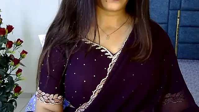 Snapshot of Rumi_cute chatting on 07-25-26, 04:37 Rumi cute online show from 07-25-26, 04:37