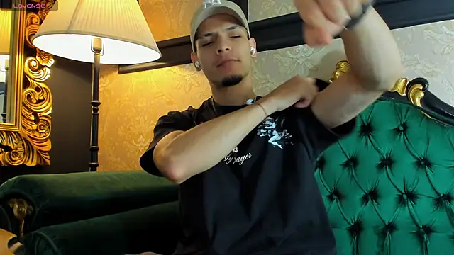 AlessandroKiing online show from 05-11-26, 11:46