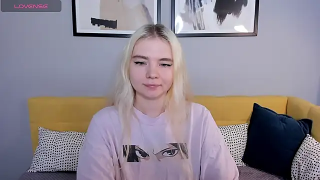 RuthBryant online show from 11-14-25, 01:26