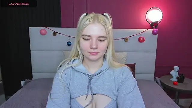 RuthBryant online show from 12-15-25, 12:37