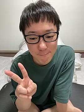 Snapshot of tatsuki_0909 chatting on 09-09-25, 01:32 tatsuki 0909 online show from 09-09-25, 01:32