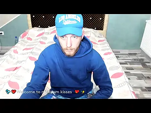 HugeDickk01 online show from 09-19-25, 11:16