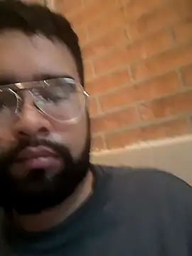 Snapshot of Asdfg0001 chatting on 11-05-25, 10:15 Asdfg0001 online show from 11-05-25, 10:15