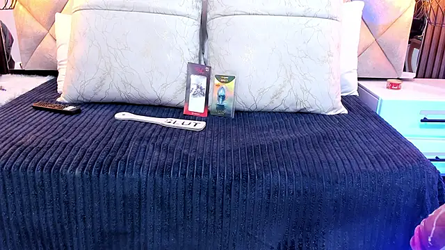 Luna Naughty1 online show from 10-16-25, 02:18