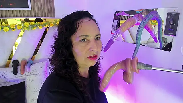 Luna Naughty1 online show from 05-27-26, 05:43