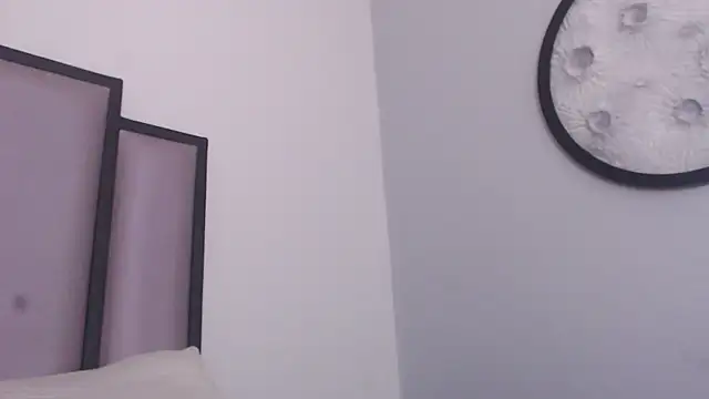 Lucy-23 online show from 11-28-25, 04:59