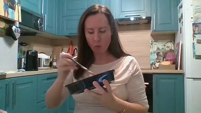 ALICAINWONDERLAND online show from 12-04-25, 07:22