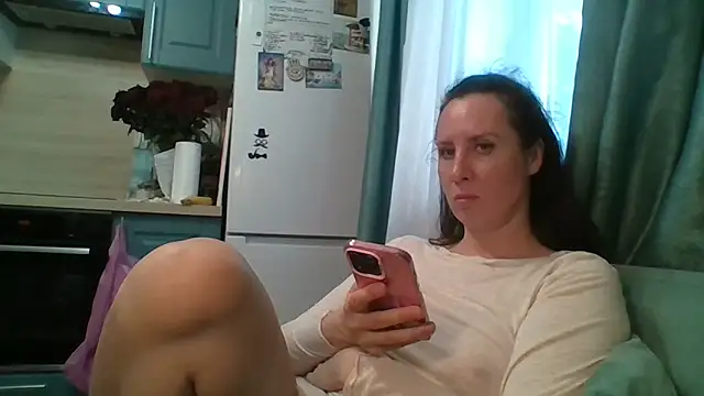 ALICAINWONDERLAND online show from 05-13-26, 04:26
