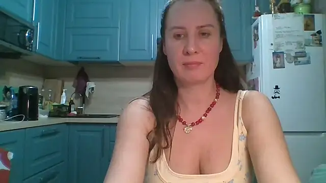 ALICAINWONDERLAND online show from 05-18-26, 06:14