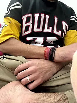 Snapshot of coupleyug chatting on 01-14-26, 12:33 coupleyug online show from 01-14-26, 12:33