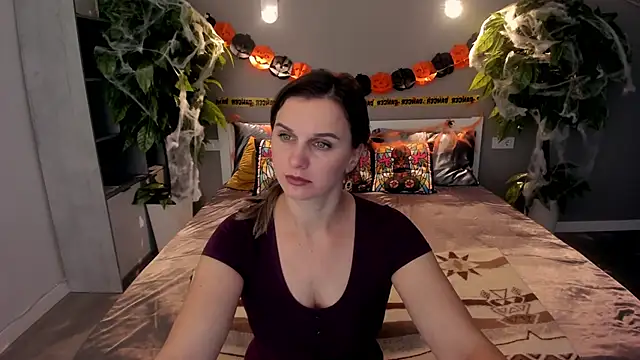 SofiSoft online show from 10-19-25, 05:08