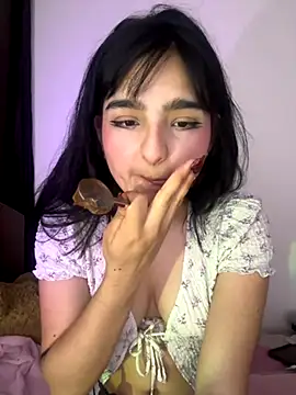 Snapshot of Clementyne30 chatting on 11-06-25, 10:10 Clementyne30 online show from 11-06-25, 10:10