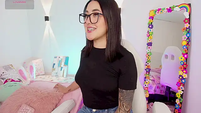 justonecute online show from 10-02-25, 10:50