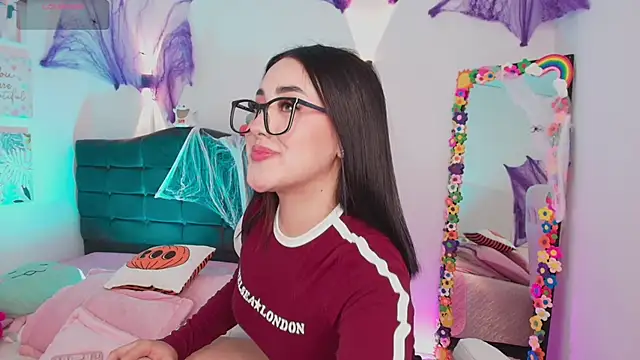 justonecute online show from 10-17-25, 10:56