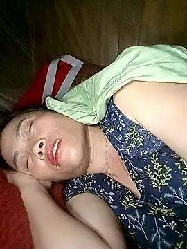 CoMay003 online show from 05-05-26, 05:43