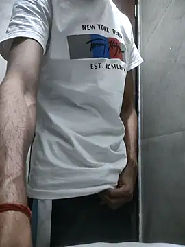 Snapshot of fckboy987 chatting on 03-15-26, 06:19 fckboy987 online show from 03-15-26, 06:19