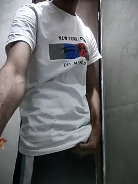 Snapshot of fckboy987 chatting on 03-21-26, 02:20 fckboy987 online show from 03-21-26, 02:20