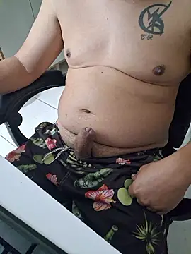 Snapshot of Carloskasado chatting on 01-11-26, 08:08 Carloskasado online show from 01-11-26, 08:08