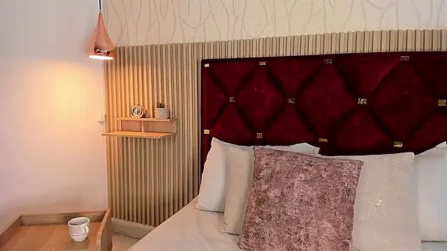 Laura Ivy online show from 09-26-25, 12:20