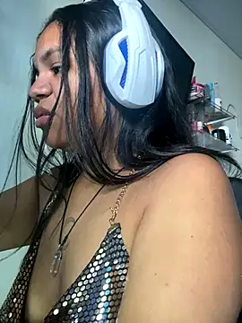 Snapshot of AfricaMart chatting on 10-30-25, 02:18 AfricaMart online show from 10-30-25, 02:18