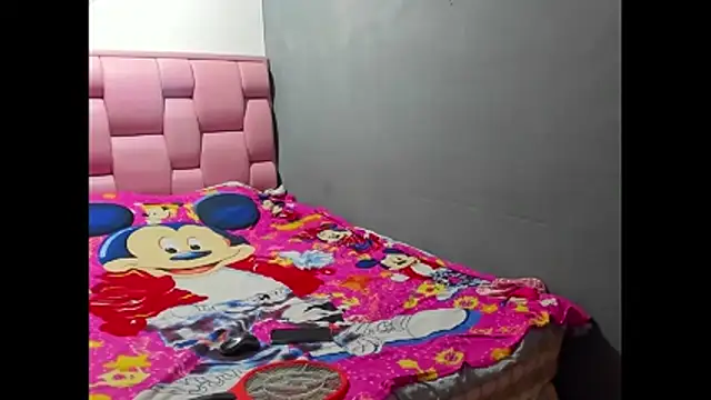 Snapshot of patrickMilena chatting on 06-19-26, 01:43 patrickMilena online show from 06-19-26, 01:43