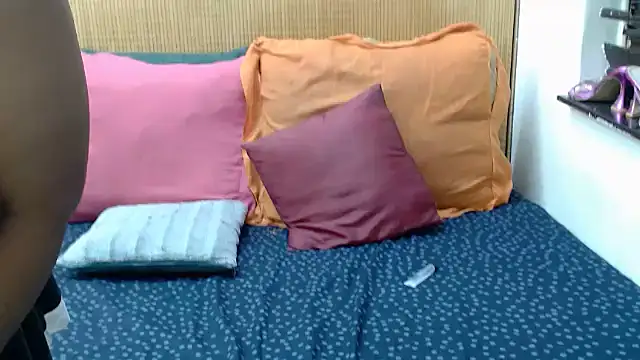 EXOTICBABEXX online show from 10-15-25, 04:29