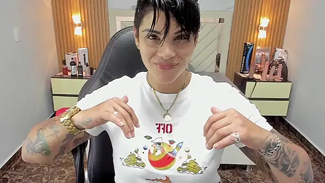 KAROLLJONES1 online show from 09-25-25, 02:37