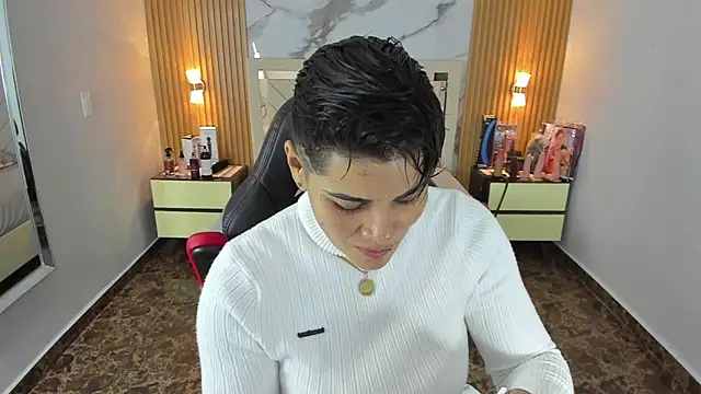 KAROLLJONES1 online show from 10-04-25, 07:34