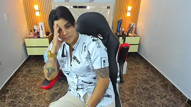 KAROLLJONES1 online show from 01-14-26, 07:52