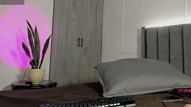 Ice Princess  online show from 10-11-25, 04:55