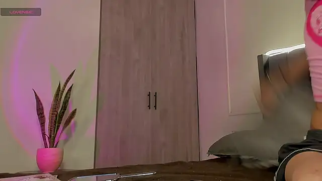 Ice Princess  online show from 10-13-25, 06:13