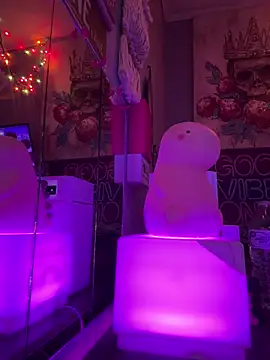 Snapshot of goddessmissmia chatting on 03-04-26, 08:42 goddessmissmia online show from 03-04-26, 08:42