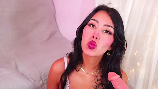 Miss Charlottet online show from 06-18-26, 10:03