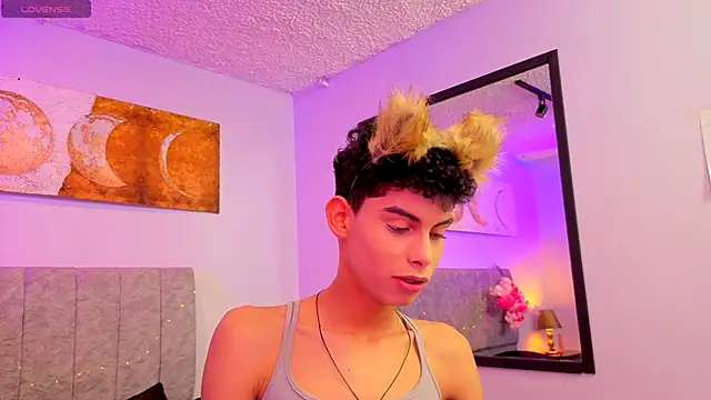 Room 69x online show from 09-26-25, 12:31