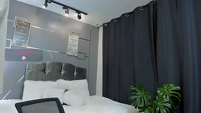 Room 69x online show from 11-23-25, 02:55