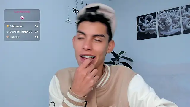 Room 69x online show from 11-29-25, 09:12