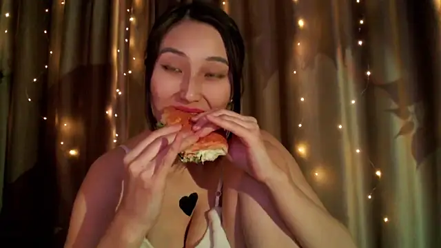 Ray Ayanami online show from 09-25-25, 03:49