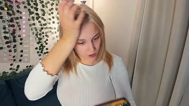 little  caprice online show from 09-22-25, 06:10