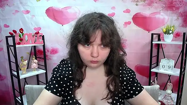 NeonilaLisova online show from 04-09-26, 05:18