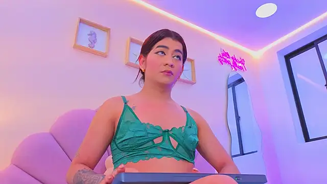  Grace turner  online show from 10-04-25, 12:14