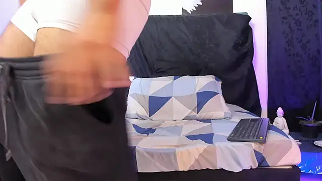 Snapshot of hagen_mm chatting on 09-15-25, 11:16 hagen mm online show from 09-15-25, 11:16