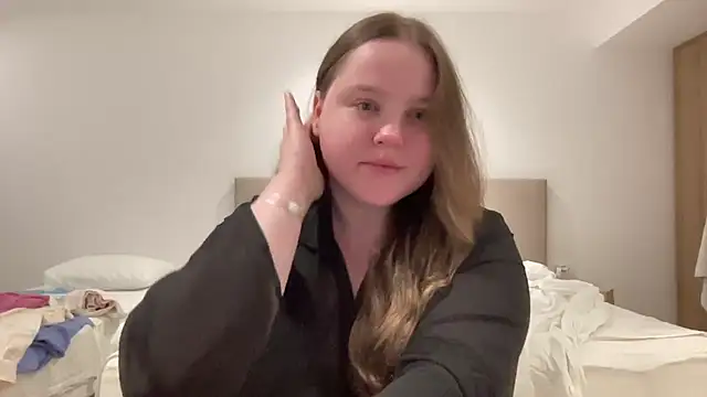 Snapshot of Alice898 chatting on 09-12-25, 01:33 Alice898 online show from 09-12-25, 01:33