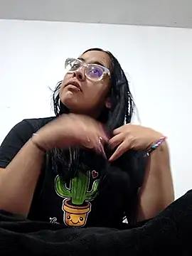 Sofia leving online show from 09-26-25, 02:04